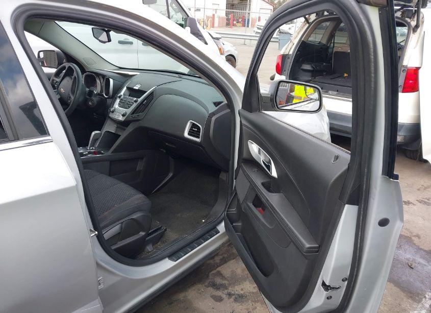 Photo 5 of 2014 Chevrolet Equinox LS (VIN 2GNALAEK7E6371920)