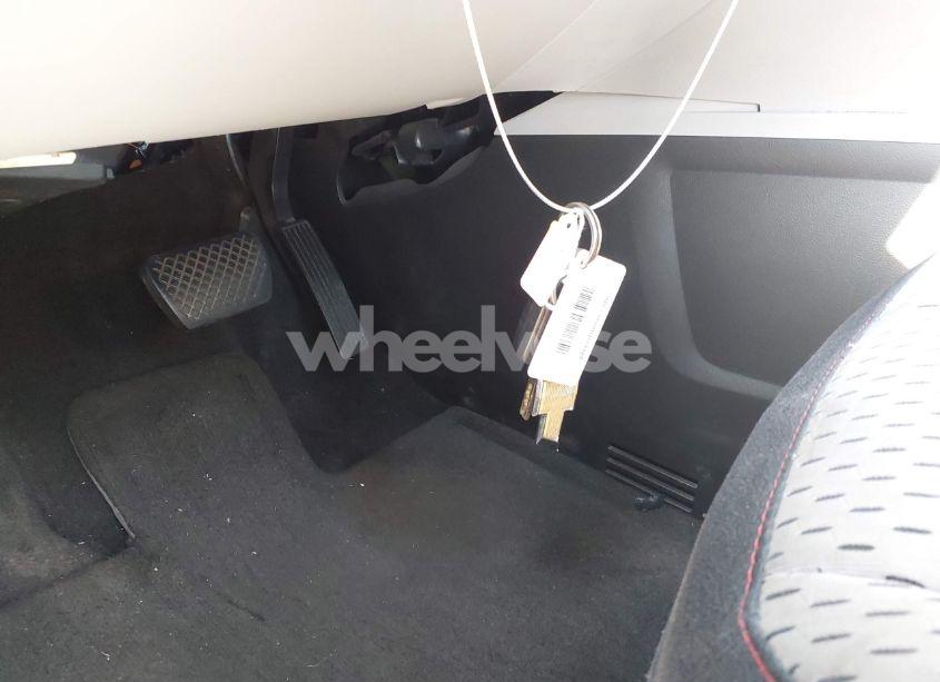 Photo 11 of 2015 Chevrolet Equinox LS (VIN 2GNALAEK7F1105392)