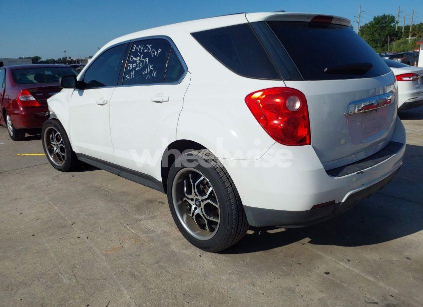 Photo 3 of 2015 Chevrolet Equinox LS (VIN 2GNALAEK7F1105392)