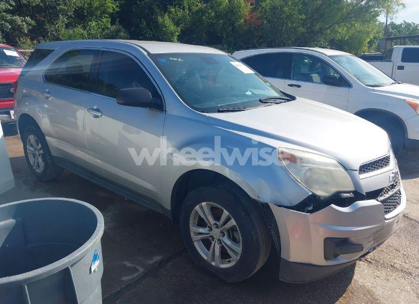 2015 Chevrolet Equinox LS (VIN 2GNALAEK7F1113301) main photo