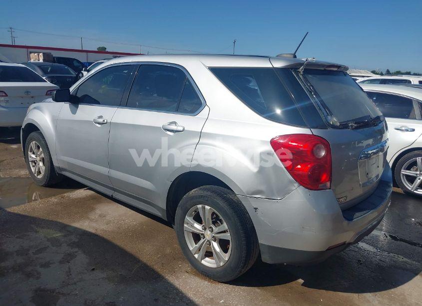Photo 3 of 2015 Chevrolet Equinox LS (VIN 2GNALAEK7F1113301)