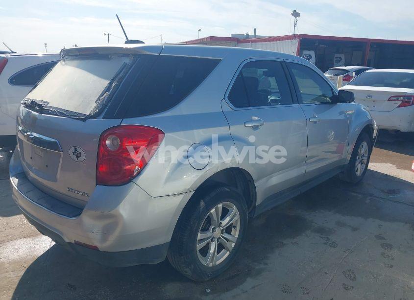 Photo 4 of 2015 Chevrolet Equinox LS (VIN 2GNALAEK7F1113301)