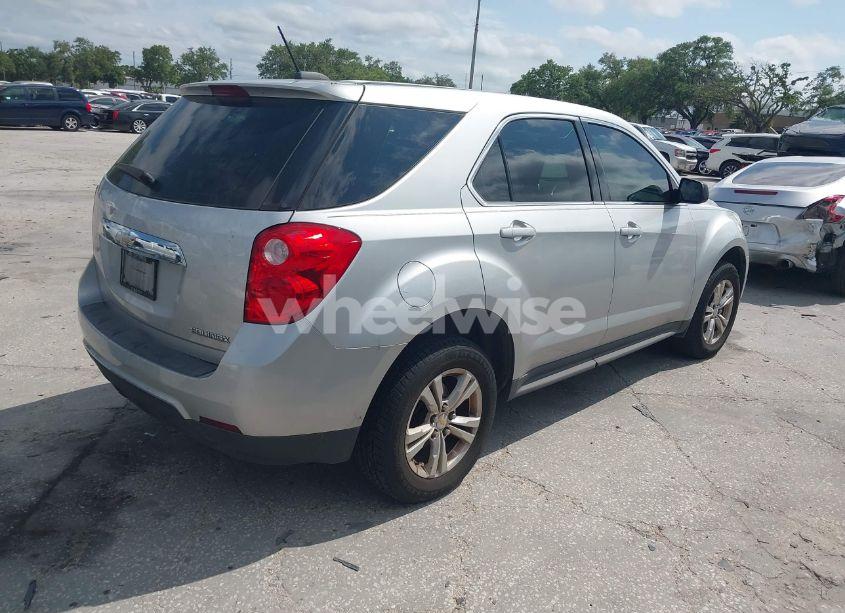 Photo 4 of 2015 Chevrolet Equinox LS (VIN 2GNALAEK7F1121642)