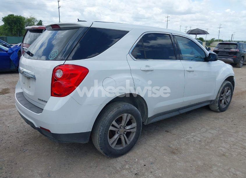 Photo 4 of 2015 Chevrolet Equinox LS (VIN 2GNALAEK7F1129871)