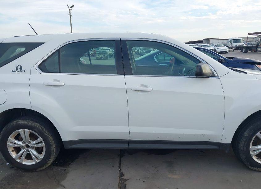 Photo 13 of 2015 Chevrolet Equinox LS (VIN 2GNALAEK7F1130695)