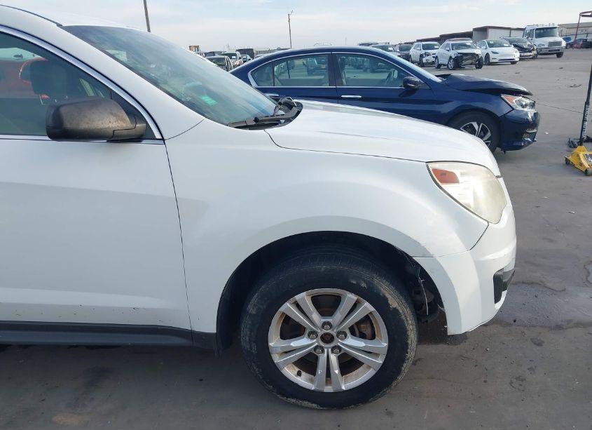 Photo 18 of 2015 Chevrolet Equinox LS (VIN 2GNALAEK7F1130695)