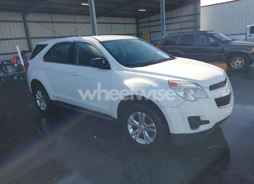 2015 Chevrolet Equinox LS (VIN 2GNALAEK7F1152230) main photo