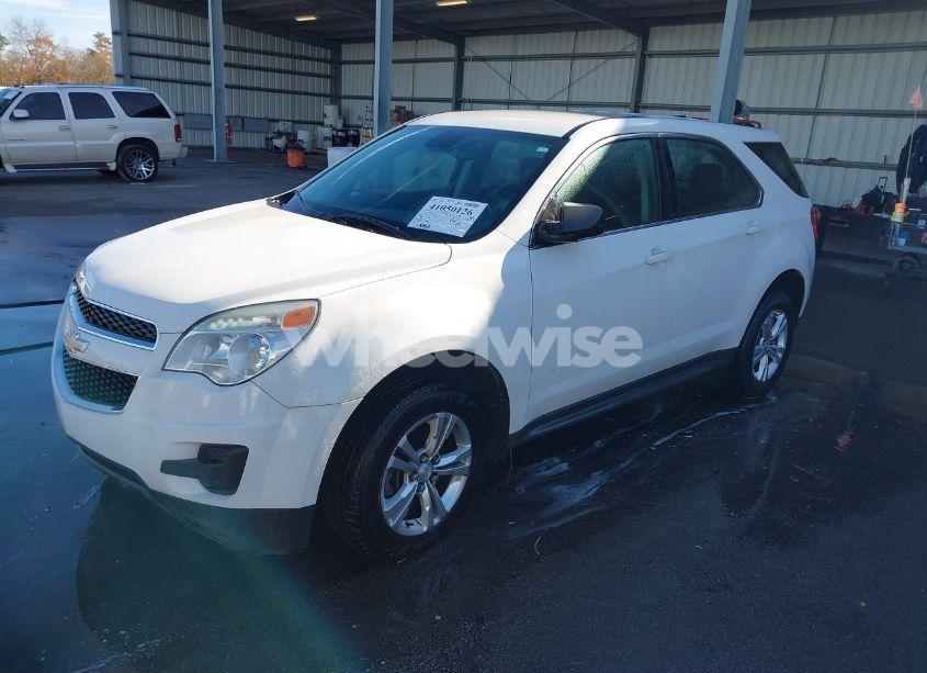 Photo 2 of 2015 Chevrolet Equinox LS (VIN 2GNALAEK7F1152230)