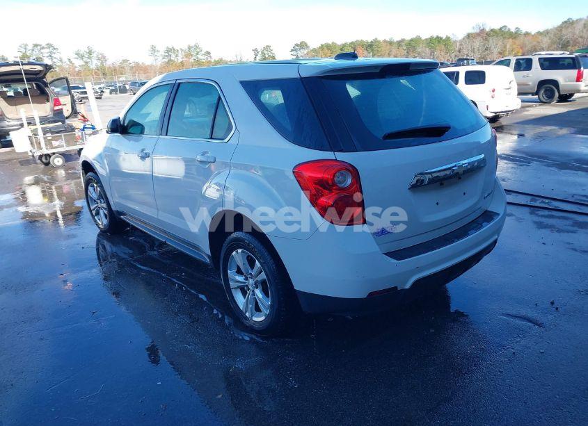 Photo 3 of 2015 Chevrolet Equinox LS (VIN 2GNALAEK7F1152230)
