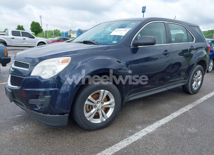 Photo 2 of 2015 Chevrolet Equinox LS (VIN 2GNALAEK7F6215474)
