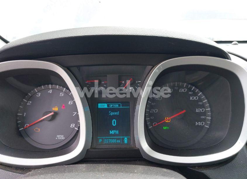 Photo 7 of 2015 Chevrolet Equinox LS (VIN 2GNALAEK7F6215474)