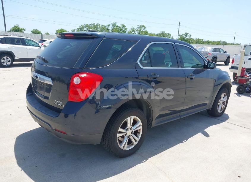 Photo 4 of 2015 Chevrolet Equinox LS (VIN 2GNALAEK7F6232050)