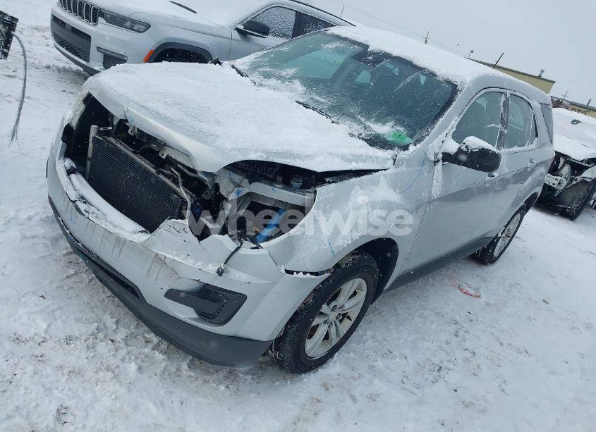 Photo 2 of 2015 Chevrolet Equinox LS (VIN 2GNALAEK7F6369506)