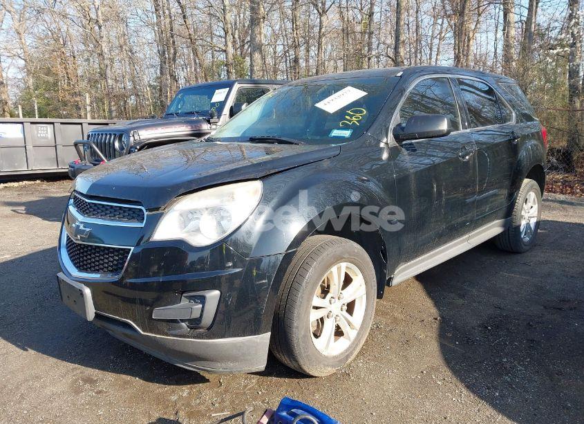 Photo 2 of 2015 Chevrolet Equinox LS (VIN 2GNALAEK7F6390016)