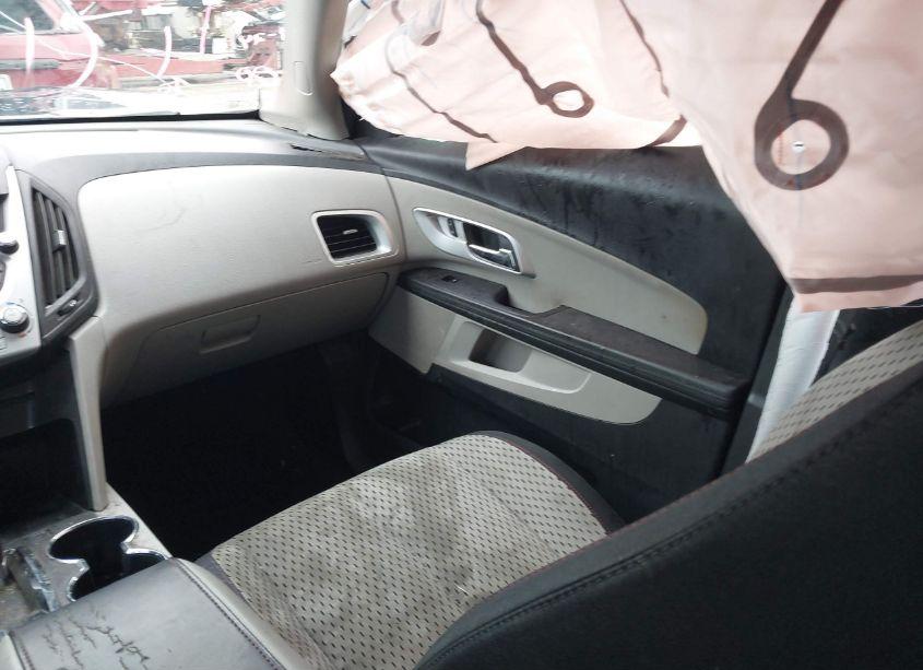 Photo 5 of 2015 Chevrolet Equinox LS (VIN 2GNALAEK7F6424715)