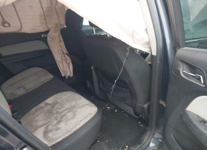 Photo 8 of 2015 Chevrolet Equinox LS (VIN 2GNALAEK7F6424715)