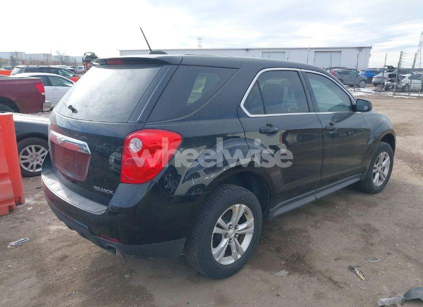 Photo 4 of 2015 Chevrolet Equinox LS (VIN 2GNALAEK8F1133976)