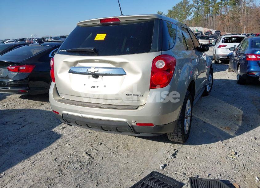 Photo 4 of 2015 Chevrolet Equinox LS (VIN 2GNALAEK8F1177217)