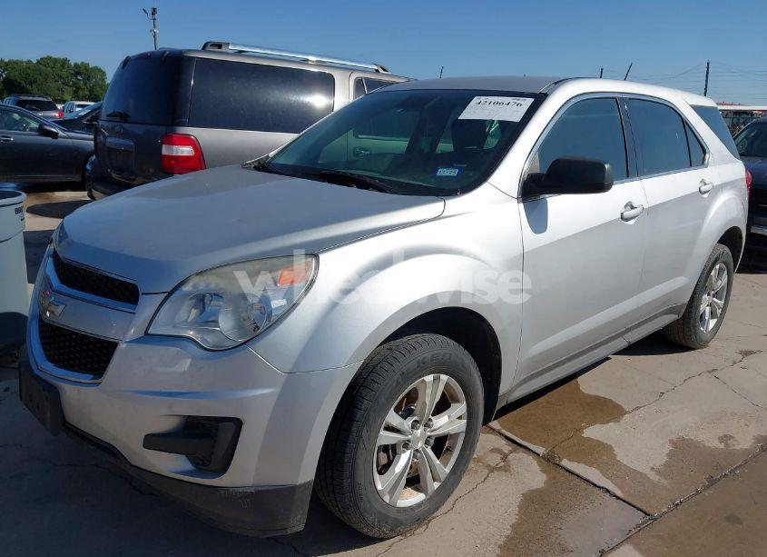 Photo 2 of 2015 Chevrolet Equinox LS (VIN 2GNALAEK8F1179193)