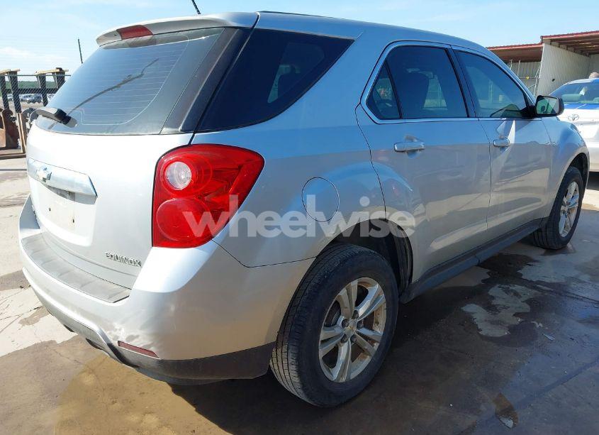 Photo 4 of 2015 Chevrolet Equinox LS (VIN 2GNALAEK8F1179193)