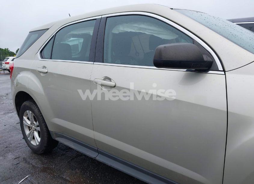 Photo 13 of 2015 Chevrolet Equinox LS (VIN 2GNALAEK8F1181218)