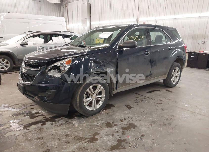 Photo 2 of 2015 Chevrolet Equinox LS (VIN 2GNALAEK8F6161652)