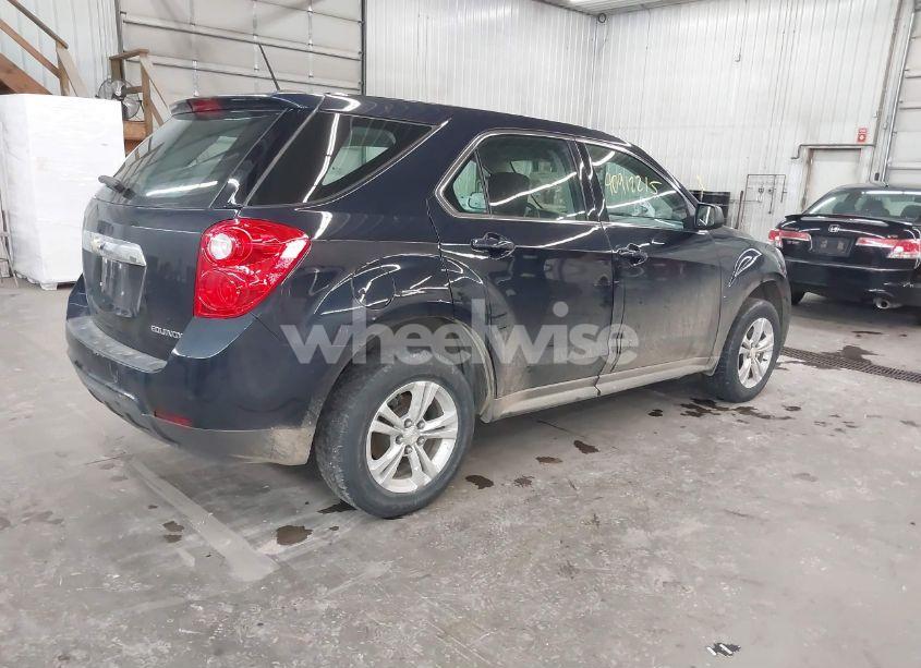 Photo 4 of 2015 Chevrolet Equinox LS (VIN 2GNALAEK8F6161652)