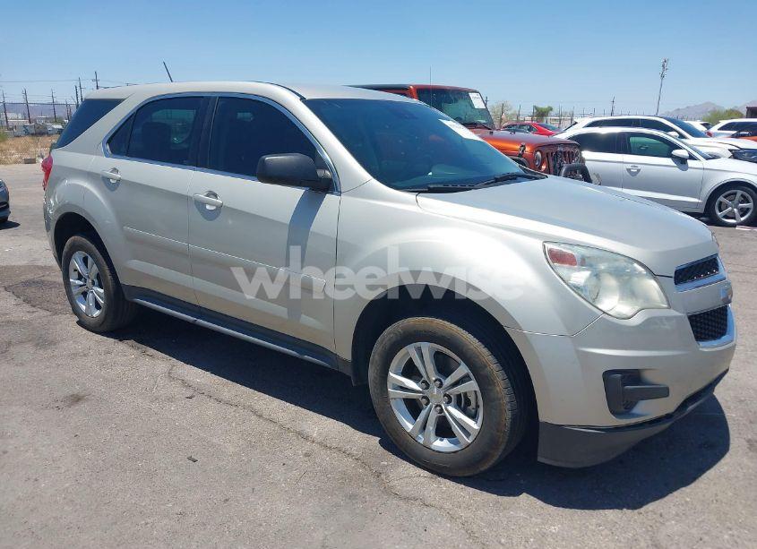2015 Chevrolet Equinox LS (VIN 2GNALAEK8F6370308) main photo