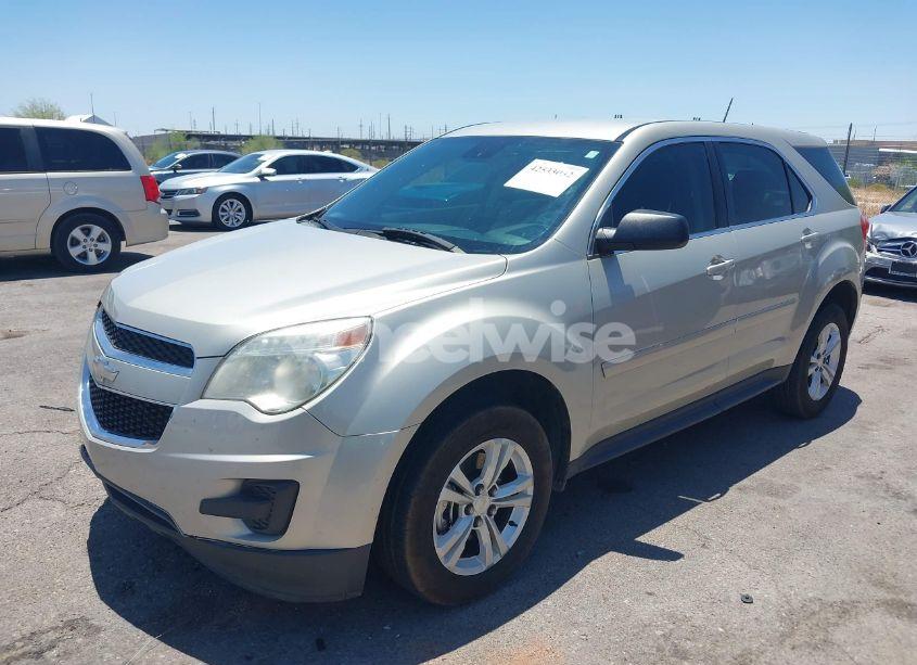 Photo 2 of 2015 Chevrolet Equinox LS (VIN 2GNALAEK8F6370308)