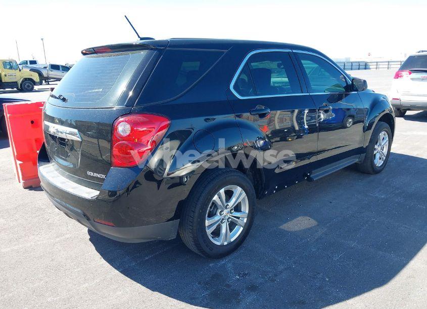 Photo 4 of 2015 Chevrolet Equinox LS (VIN 2GNALAEK8F6423461)