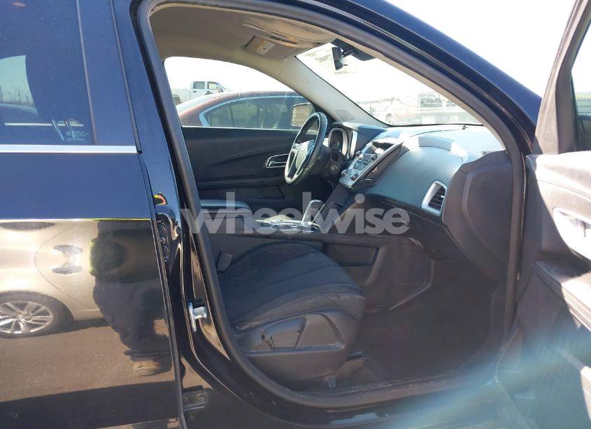 Photo 5 of 2015 Chevrolet Equinox LS (VIN 2GNALAEK8F6423461)