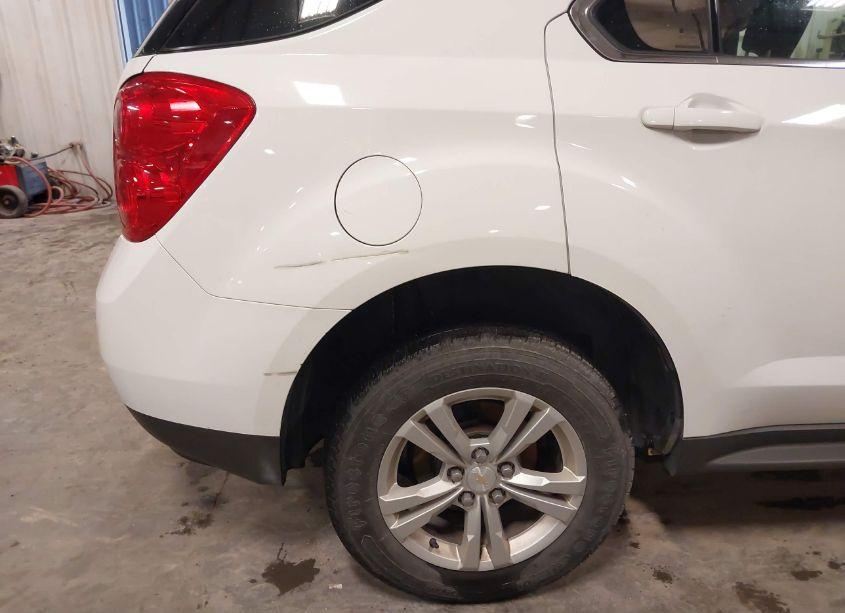 Photo 18 of 2014 Chevrolet Equinox LS (VIN 2GNALAEK9E6111101)