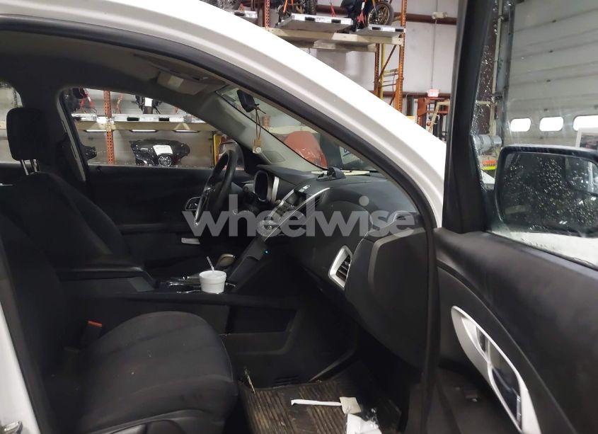 Photo 5 of 2014 Chevrolet Equinox LS (VIN 2GNALAEK9E6157849)