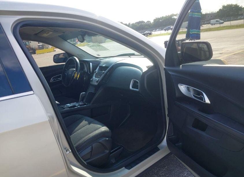 Photo 5 of 2014 Chevrolet Equinox LS (VIN 2GNALAEK9E6229925)