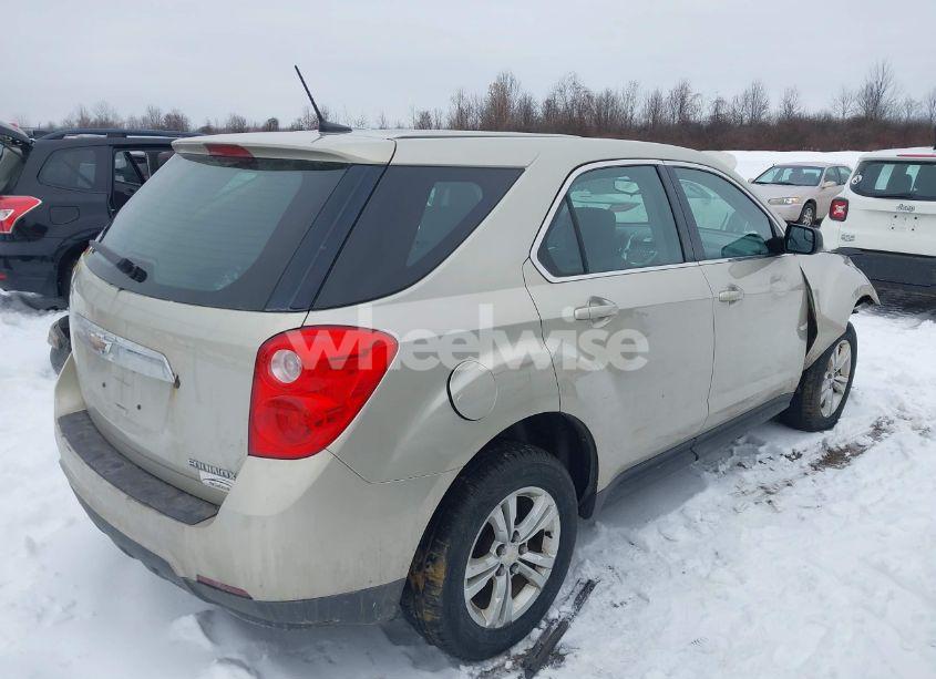 Photo 4 of 2014 Chevrolet Equinox LS (VIN 2GNALAEK9E6310326)