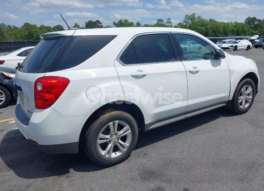 Photo 4 of 2015 Chevrolet Equinox LS (VIN 2GNALAEK9F1179932)