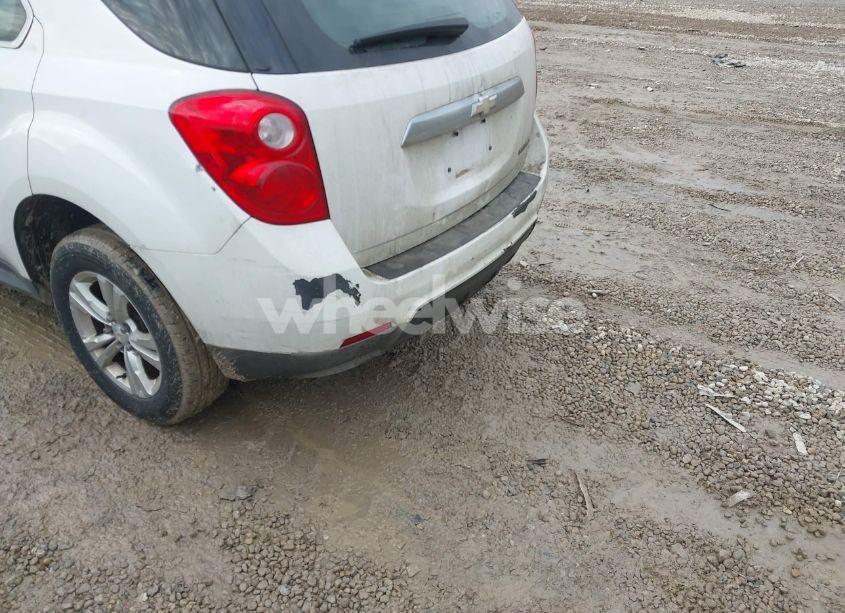 Photo 6 of 2015 Chevrolet Equinox LS (VIN 2GNALAEK9F6360550)