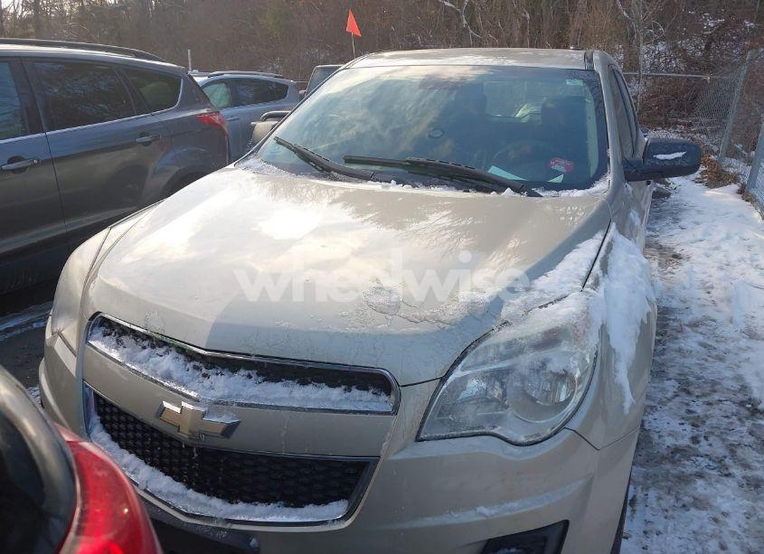 Photo 6 of 2015 Chevrolet Equinox LS (VIN 2GNALAEK9F6398456)