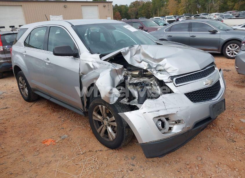 2015 Chevrolet Equinox LS (VIN 2GNALAEKXF1111641) main photo