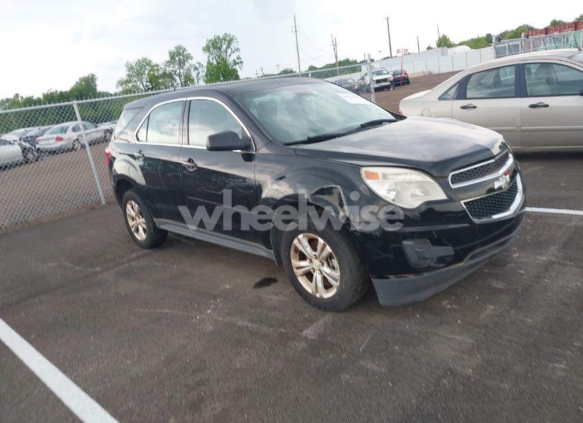 2015 Chevrolet Equinox LS (VIN 2GNALAEKXF1118881) main photo