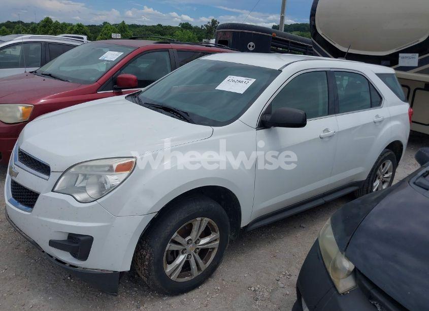 Photo 2 of 2015 Chevrolet Equinox LS (VIN 2GNALAEKXF1180703)