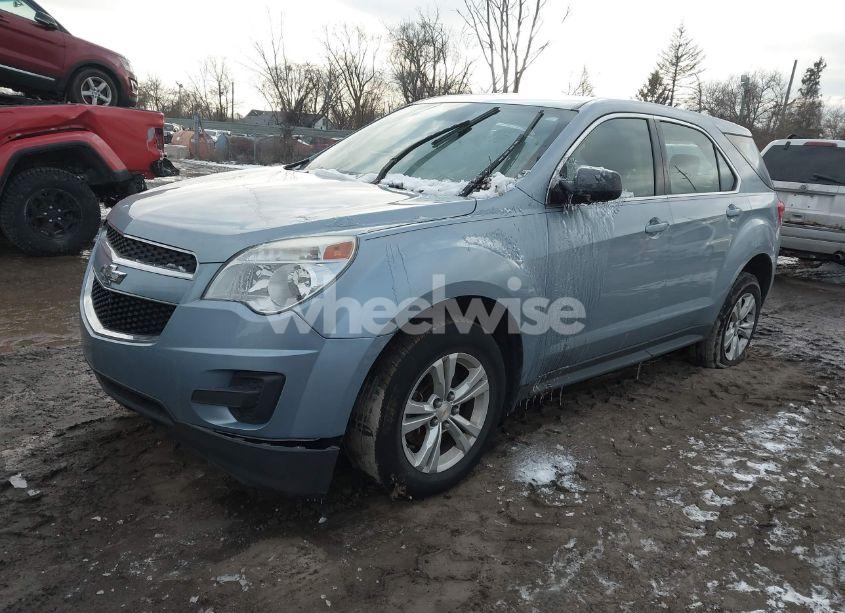 Photo 2 of 2015 Chevrolet Equinox LS (VIN 2GNALAEKXF6176167)