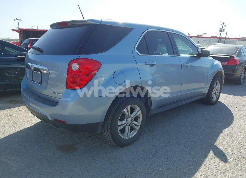 Photo 4 of 2015 Chevrolet Equinox LS (VIN 2GNALAEKXF6231331)