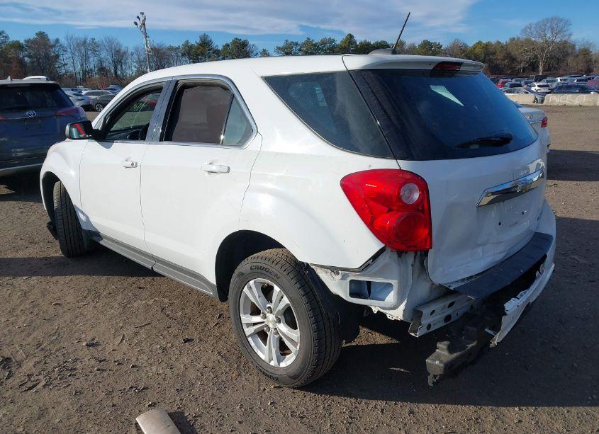 Photo 3 of 2015 Chevrolet Equinox LS (VIN 2GNALAEKXF6346009)