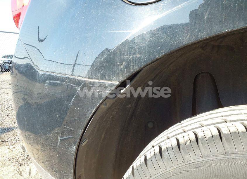 Photo 6 of 2011 Chevrolet Equinox LS (VIN 2GNALBEC1B1280956)