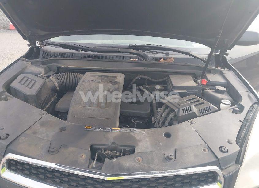 Photo 6 of 2011 Chevrolet Equinox LS (VIN 2GNALBEC2B1202931)