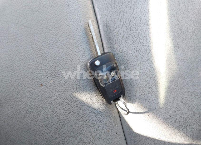 Photo 11 of 2011 Chevrolet Equinox LS (VIN 2GNALBEC2B1333910)