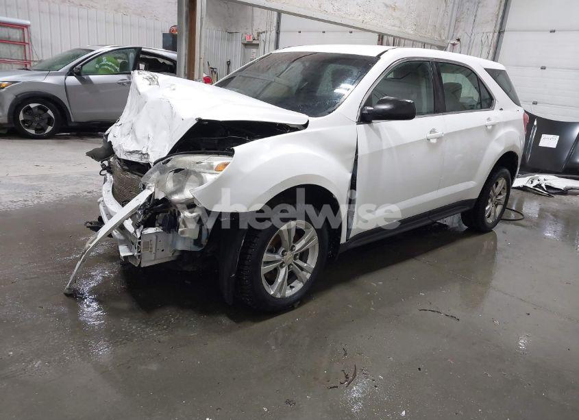 Photo 2 of 2011 Chevrolet Equinox LS (VIN 2GNALBEC3B1334774)