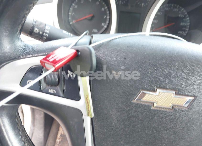 Photo 11 of 2011 Chevrolet Equinox LS (VIN 2GNALBEC4B1153490)