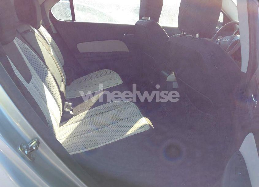 Photo 8 of 2011 Chevrolet Equinox LS (VIN 2GNALBEC4B1165851)